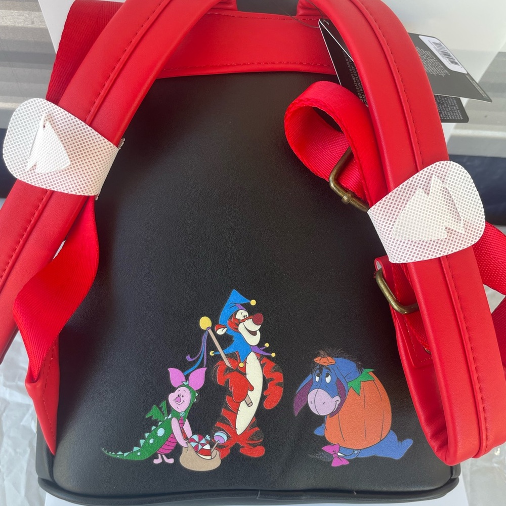 Loungefly Disney Vampire Winnie the Pooh Mini Backpack w/manufacturer flaw - Picture 9 of 13